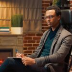 psychology specialist consulting married couple in 6jha55x